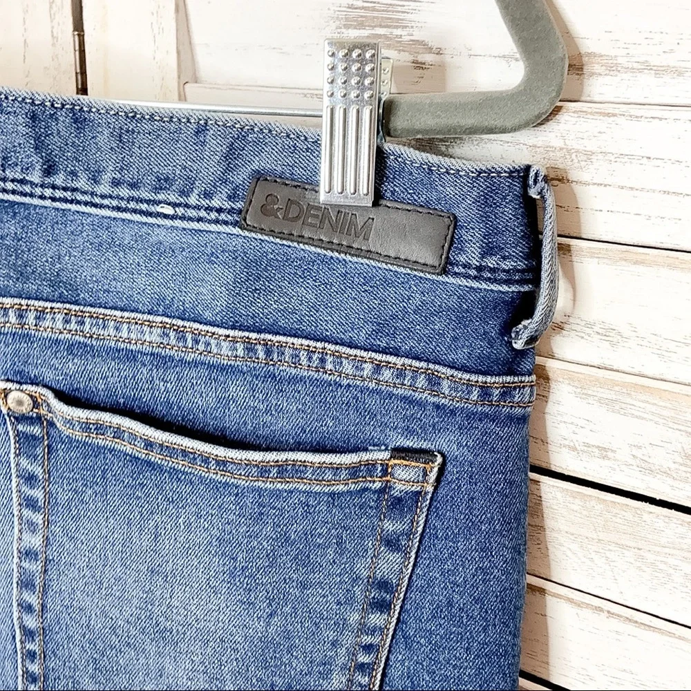 H&M | Men’s Slim Low Waist Light Wash Jean - Picture 6 of 7